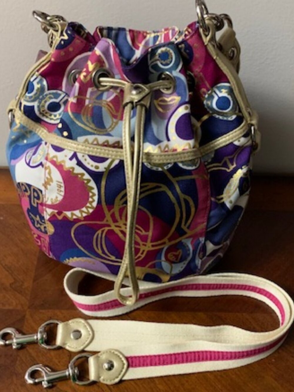 Like New Coach Poppy Graffiti Bucket Style bag